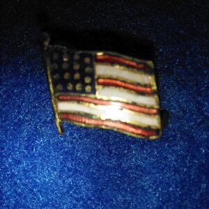 American Flag Small Gold Tone Metal Painted Brooch Pin Red White Blue Colors
